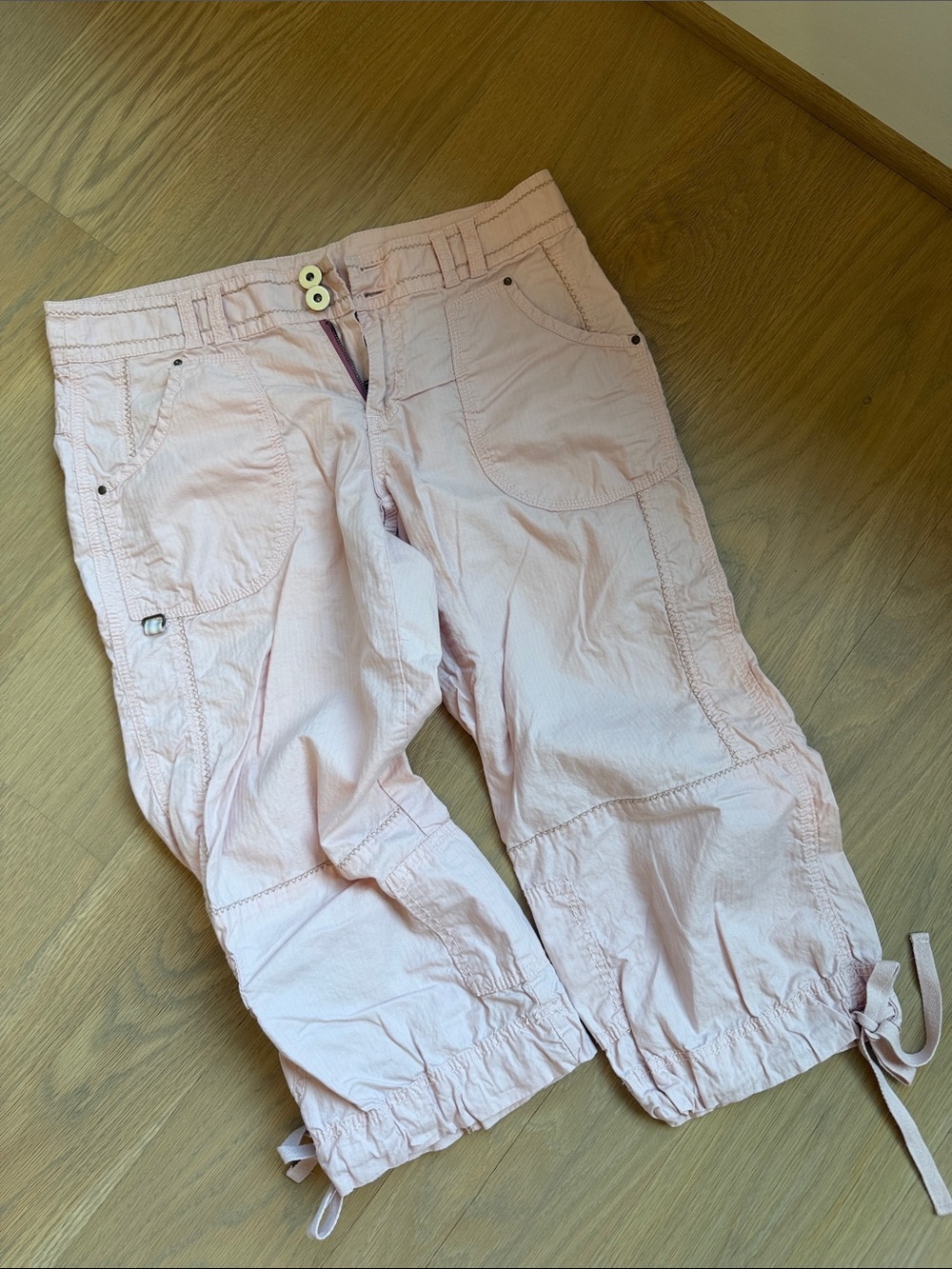 Anthropologie Sitwell pink cropped cargo tie ankle pants size 4 Y2K like new